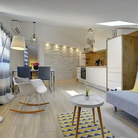 Apartment Niko プーラ エクステリア 写真