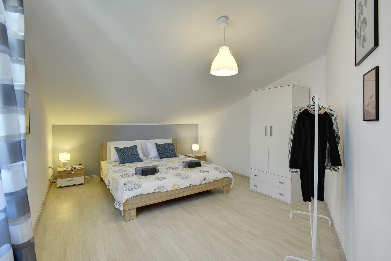 Apartment Niko プーラ エクステリア 写真